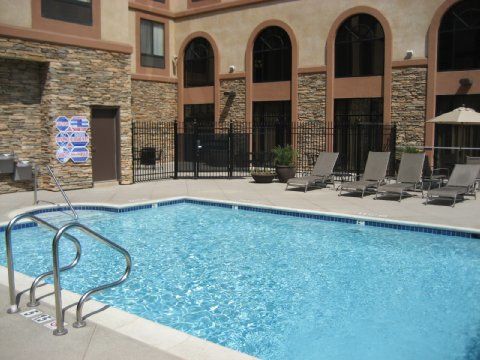 Express Ontario By Ihg Hotel 2*