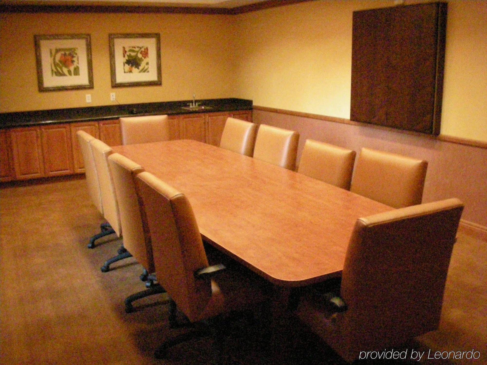 Hotel Express Ontario By Ihg Creekside