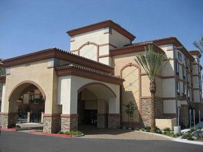 Hotel Express Ontario By Ihg 2*
